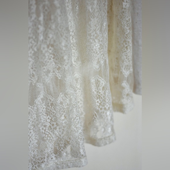 Lace-Back Boho White Cardigan - Picture 4 of 5